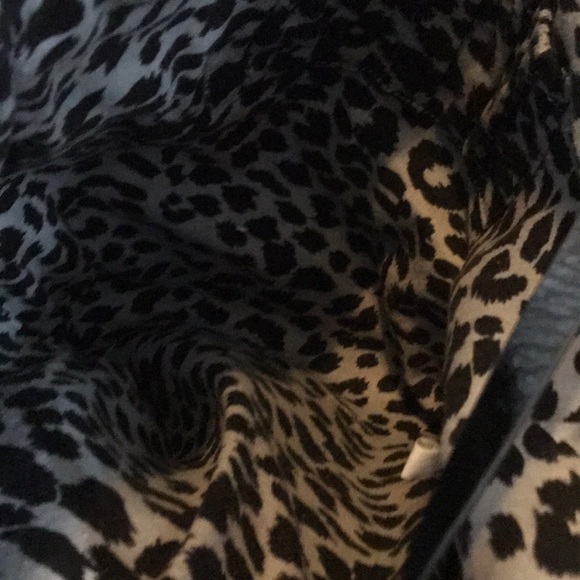 Betsey Johnson gold & black sequin tote w/purse - Picture 5 of 6